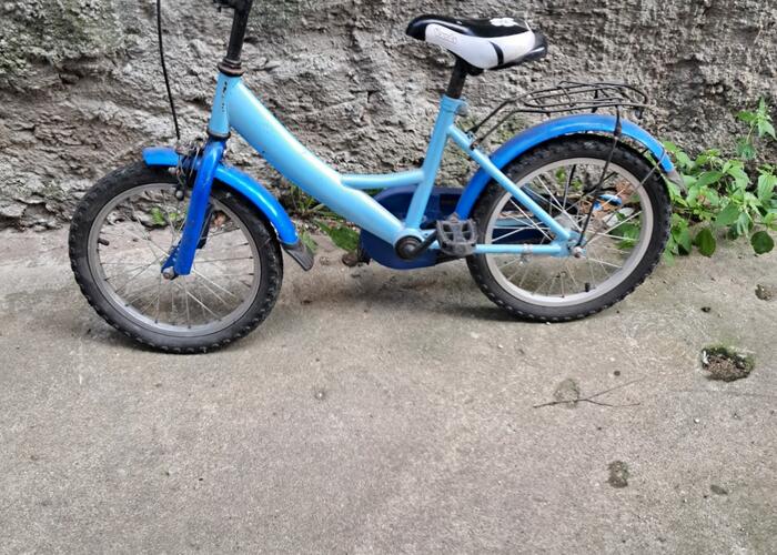 Grajewo ogłoszenia: Sprzedam rowerek niebieski koła 16 cena 100 zł ten drugi koła 24...