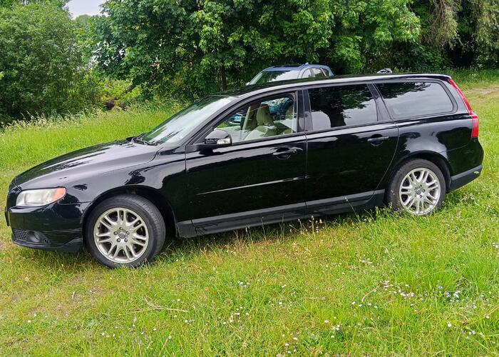 Grajewo ogłoszenia: Sprzedam Volvo V70 3 generacji rok 2008 
Przebieg 360000
2...