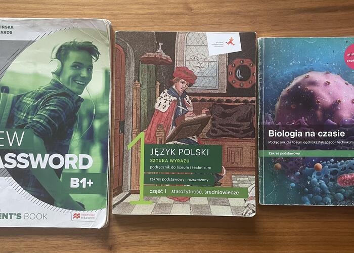 Grajewo ogłoszenia: Sprzedam podręczniki do 1 klasy LO
Angielski - 20 zł 
Polski -...